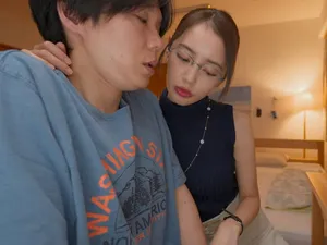 Vợ cốc G Creampie hỏi bạn có thể nhịn được không